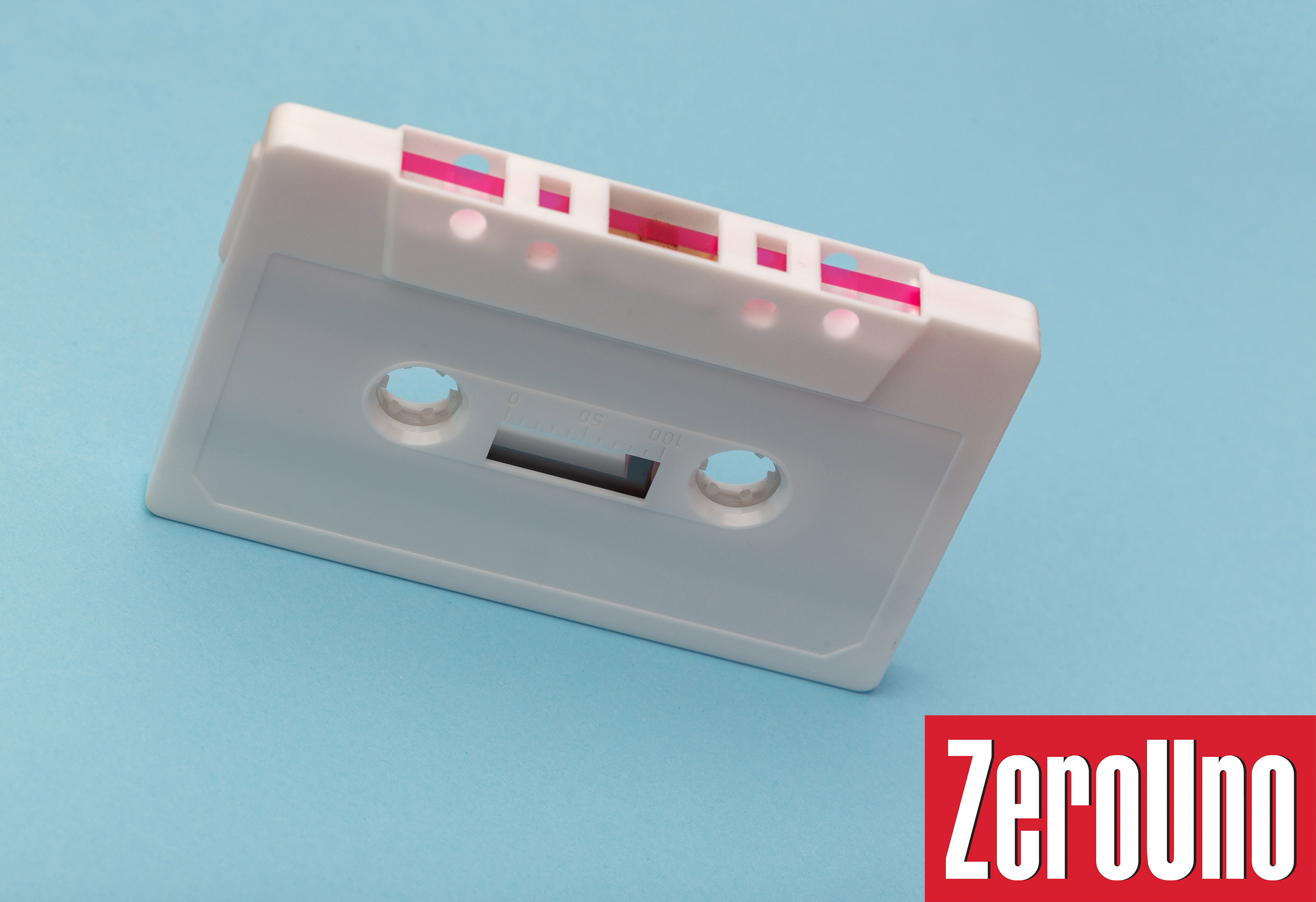 white-cassette-tape-myti-zerouno